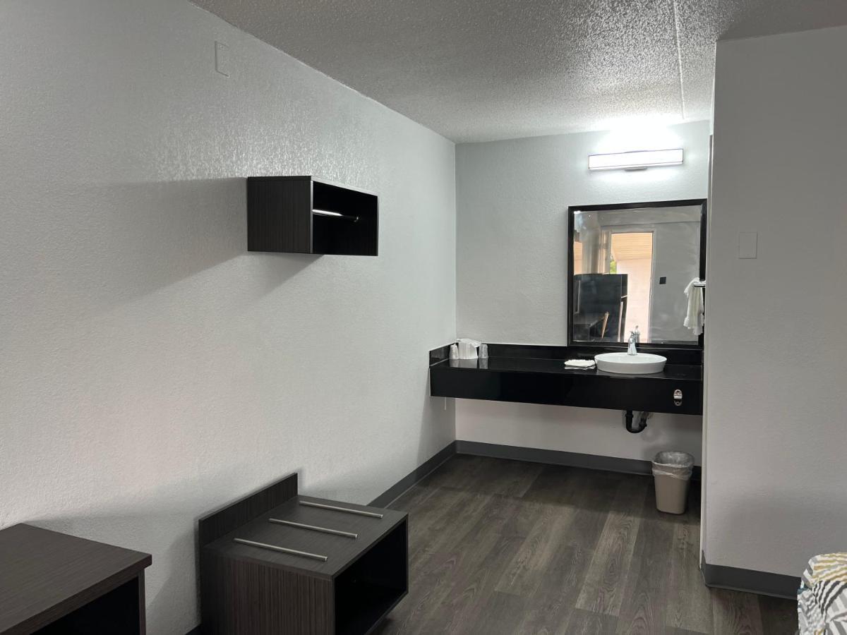 Motel 6-Middleburg Heights, Oh - Cleveland Luaran gambar