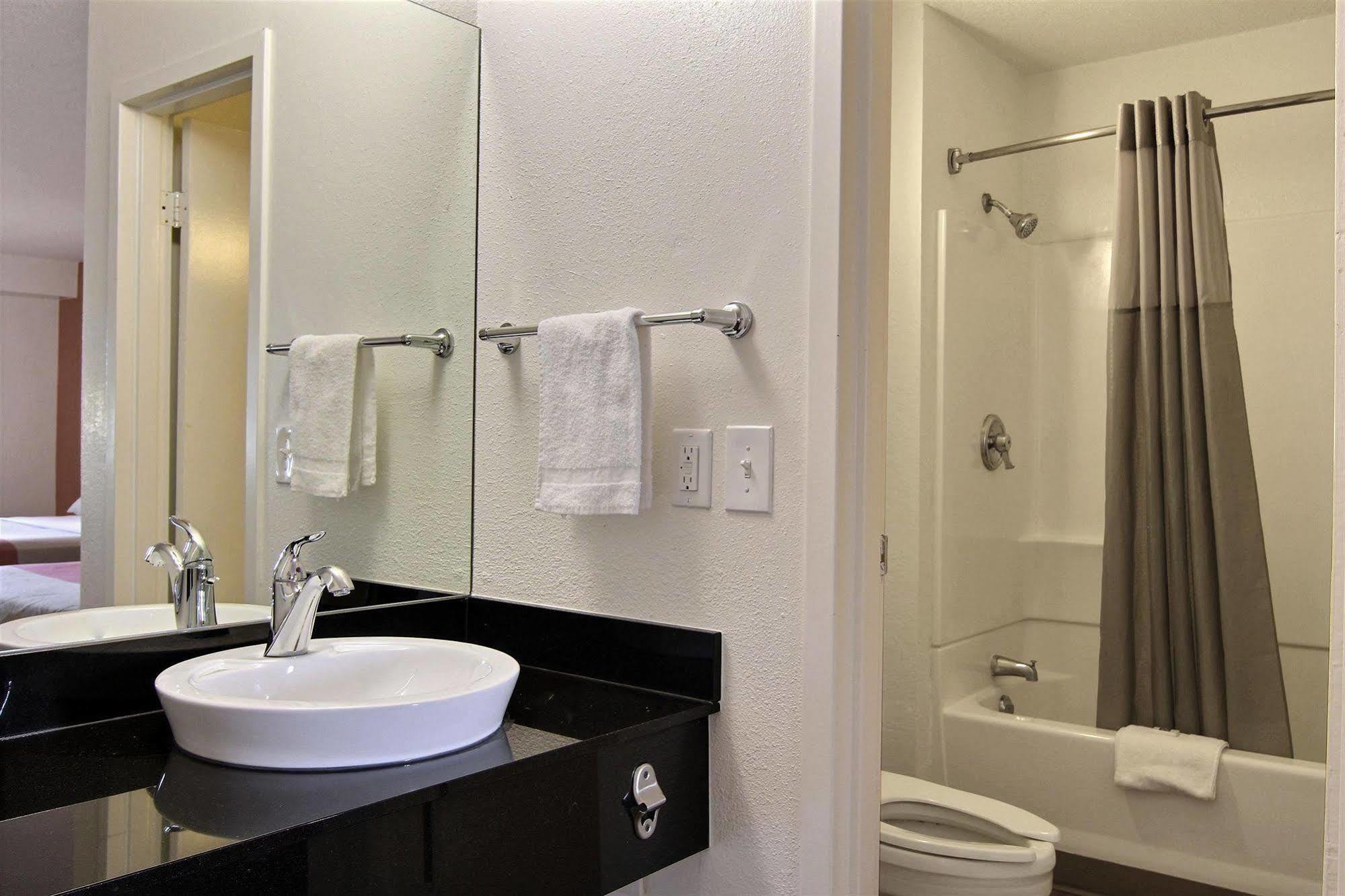 Motel 6-Middleburg Heights, Oh - Cleveland Luaran gambar